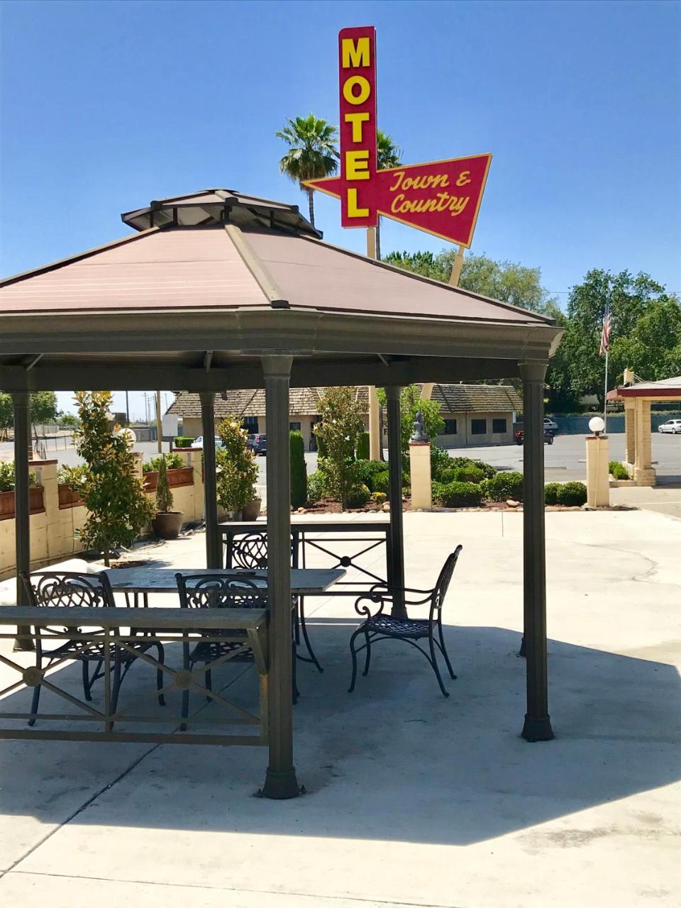 Town & Country Motel Livingston Exterior foto